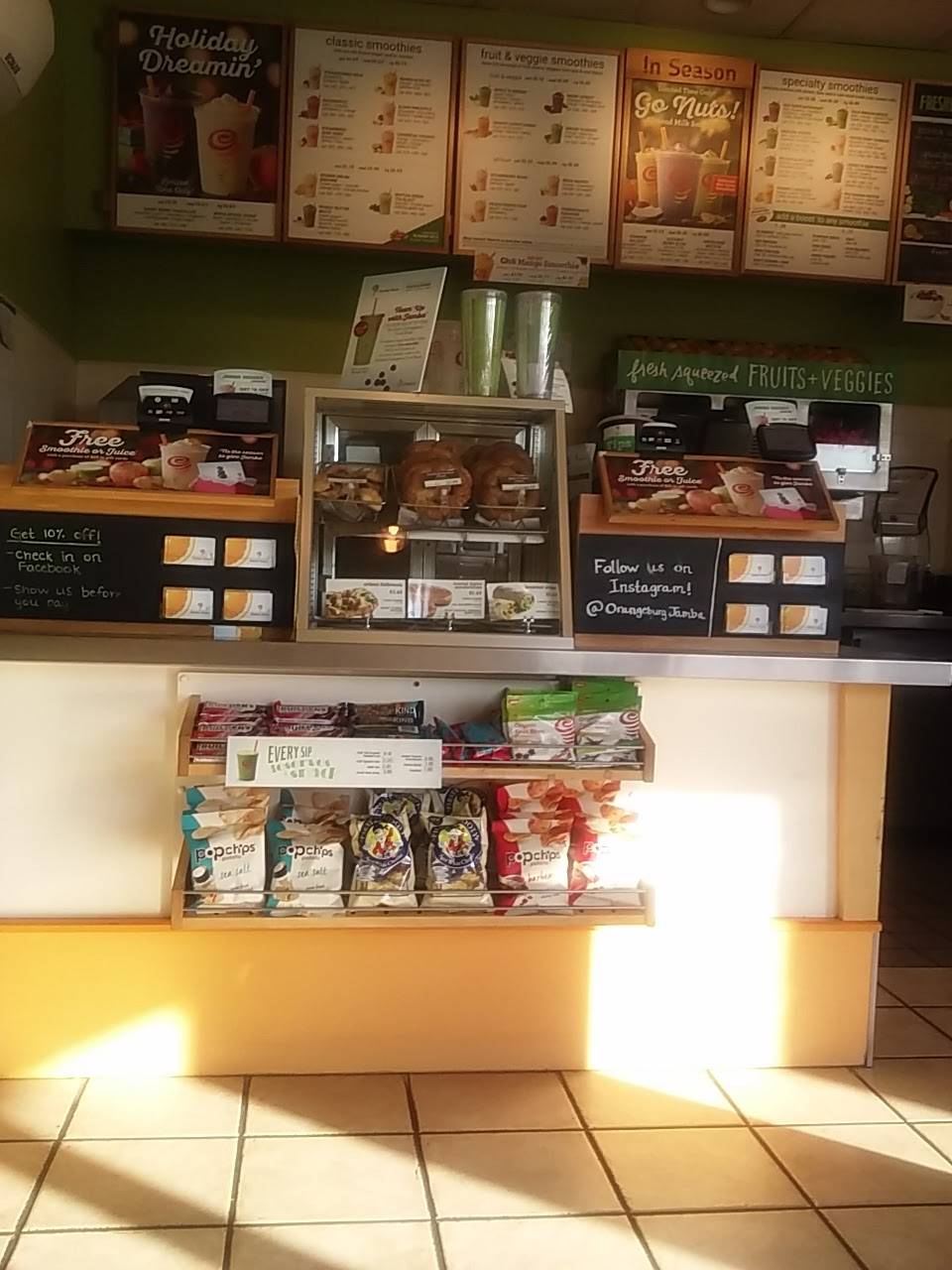 Jamba Juice Century Center | restaurant | 2401 E Orangeburg Ave, Modesto, CA 95355, USA | 2093426829 OR +1 209-342-6829