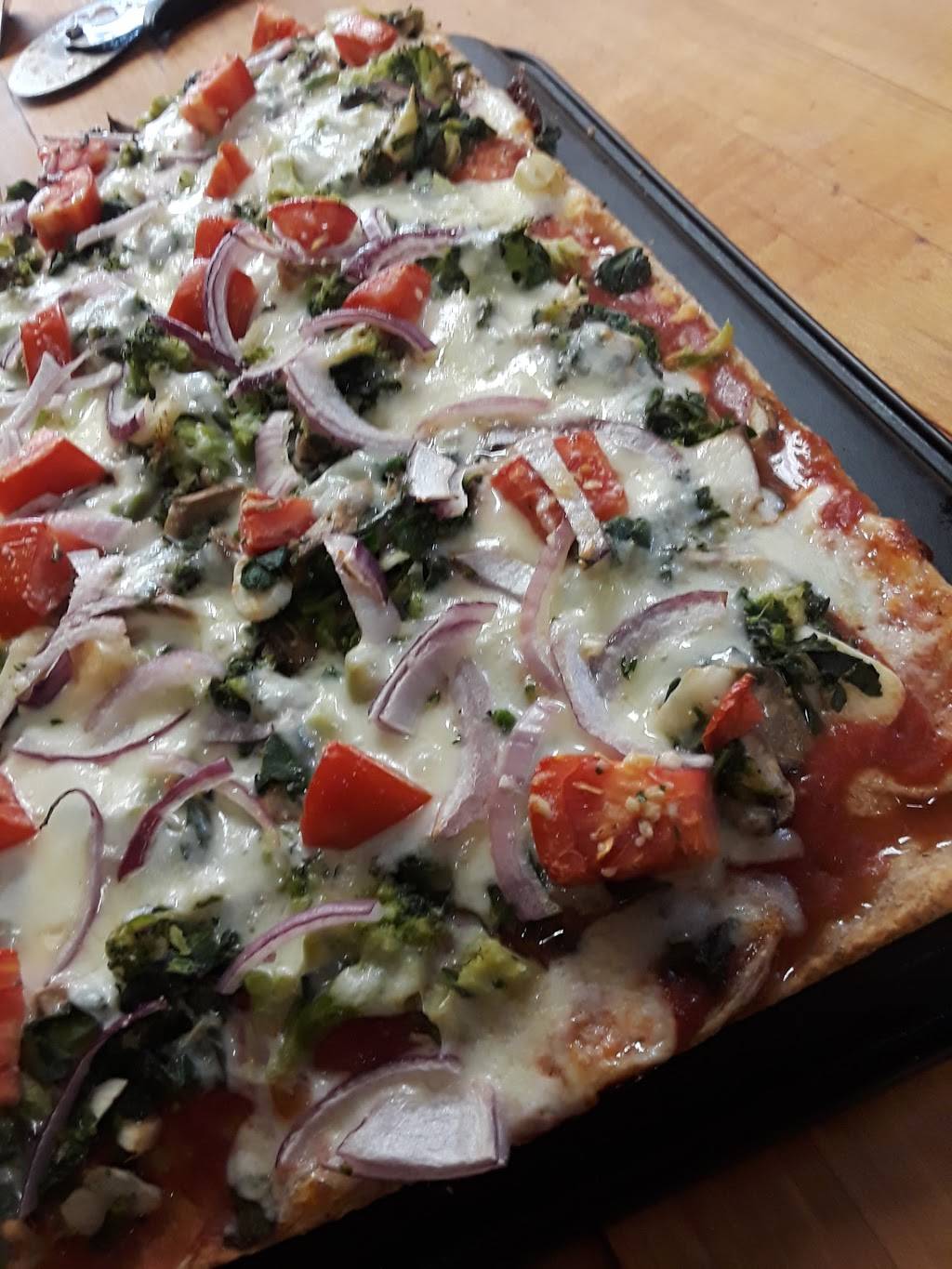 Mike & Maggies Pizzeria | restaurant | 1527 149th St, Whitestone, NY 11357, USA | 7187670204 OR +1 718-767-0204