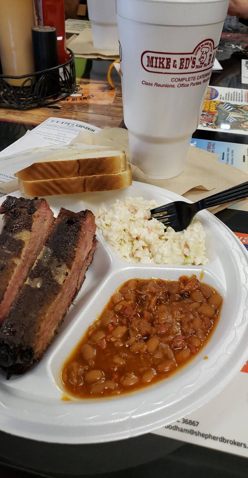 Mike & Eds Bar-B-Q | restaurant | 2001 Crawford Rd, Phenix City, AL 36867, USA | 3342971012 OR +1 334-297-1012