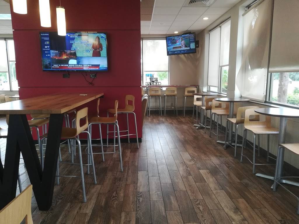 Wendys | restaurant | 2501 Lee Blvd, Lehigh Acres, FL 33971, USA | 2393032063 OR +1 239-303-2063