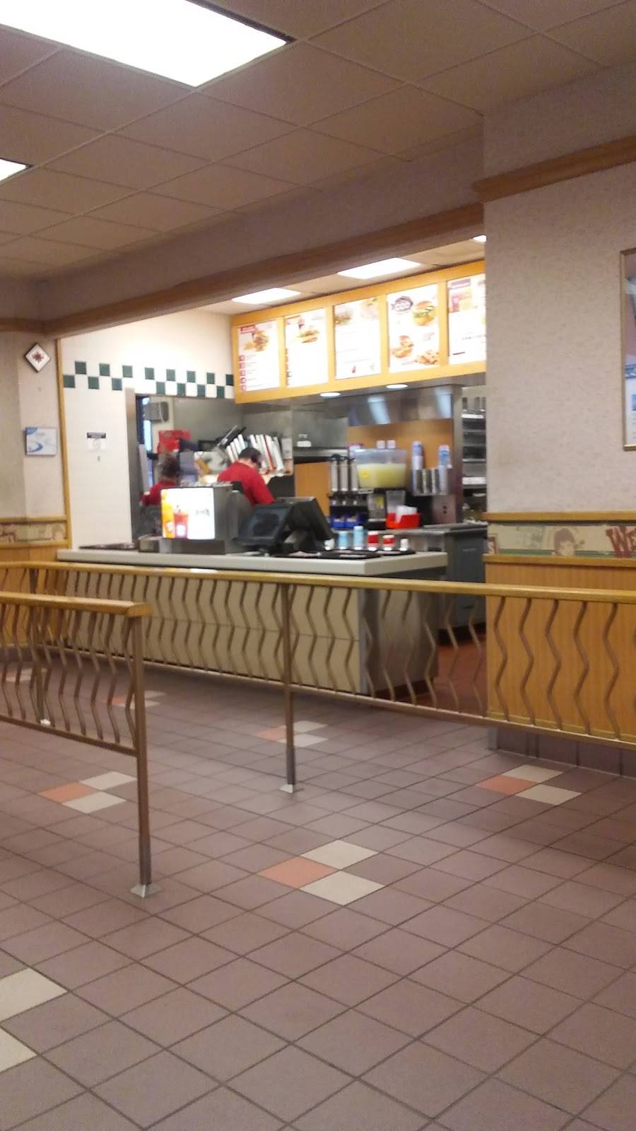 Wendys | restaurant | 860 N Main St, Bluffton, IN 46714, USA | 2608242143 OR +1 260-824-2143