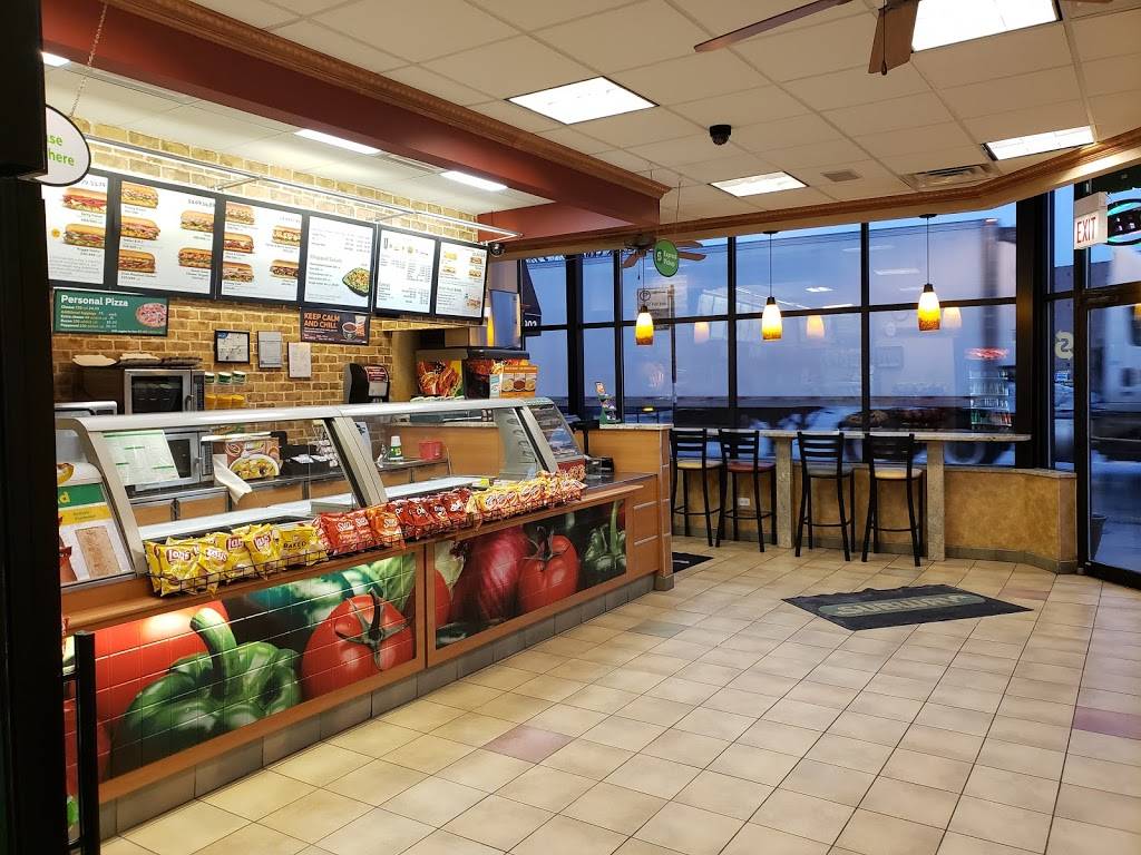 Subway Restaurants | restaurant | 1901 W 103rd St, Chicago, IL 60643, USA | 7739415856 OR +1 773-941-5856