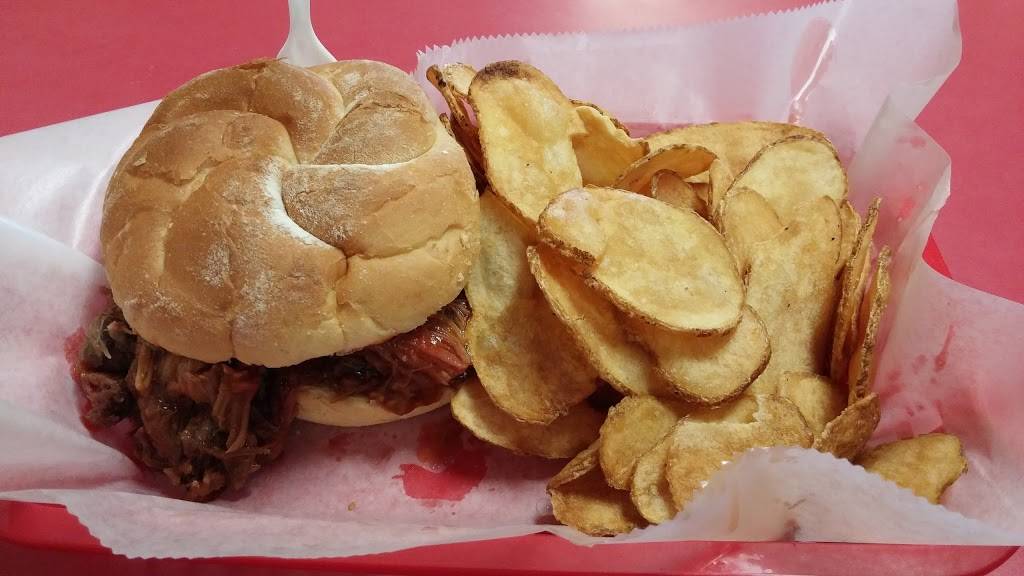 Hog Haven | restaurant | 1514 Joliet St A, Dyer, IN 46311, USA | 2193228108 OR +1 219-322-8108