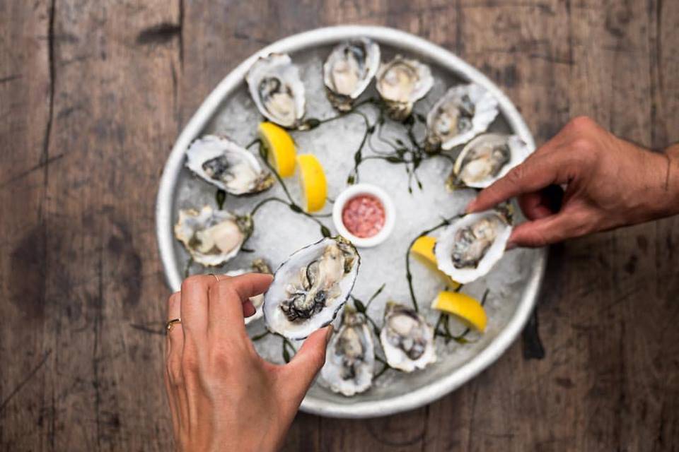 Church & State Bistro | restaurant | 1850 Industrial St, Los Angeles, CA 90021, USA | 2134051434 OR +1 213-405-1434