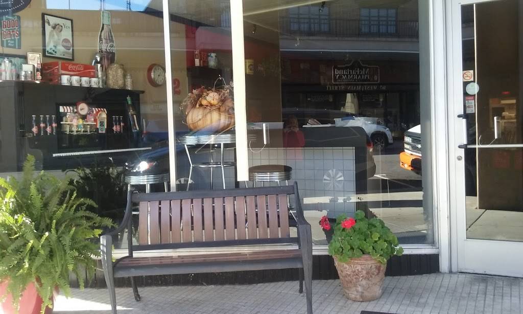 Jersey Girl Diner | restaurant | 174 W Main St, Morristown, TN 37814, USA | 4232541304 OR +1 423-254-1304