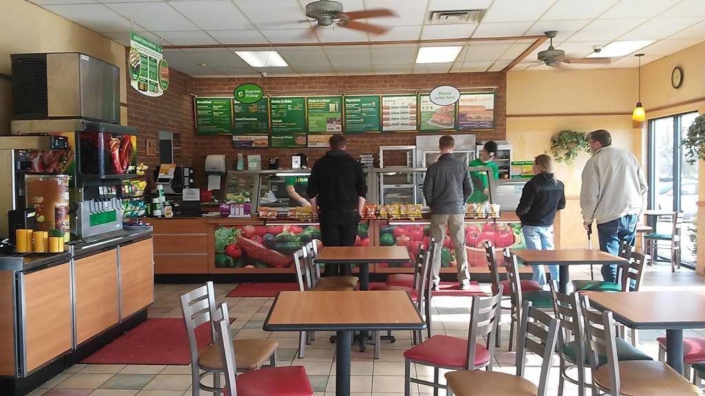 Subway | restaurant | 4416 Pflaum Rd Unit A, Madison, WI 53716, USA | 6086632460 OR +1 608-663-2460