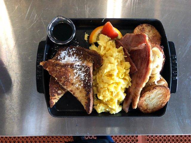 Joes 320 Cafe | restaurant | 320 Spring St, Boston, MA 02132, USA | 6174774559 OR +1 617-477-4559