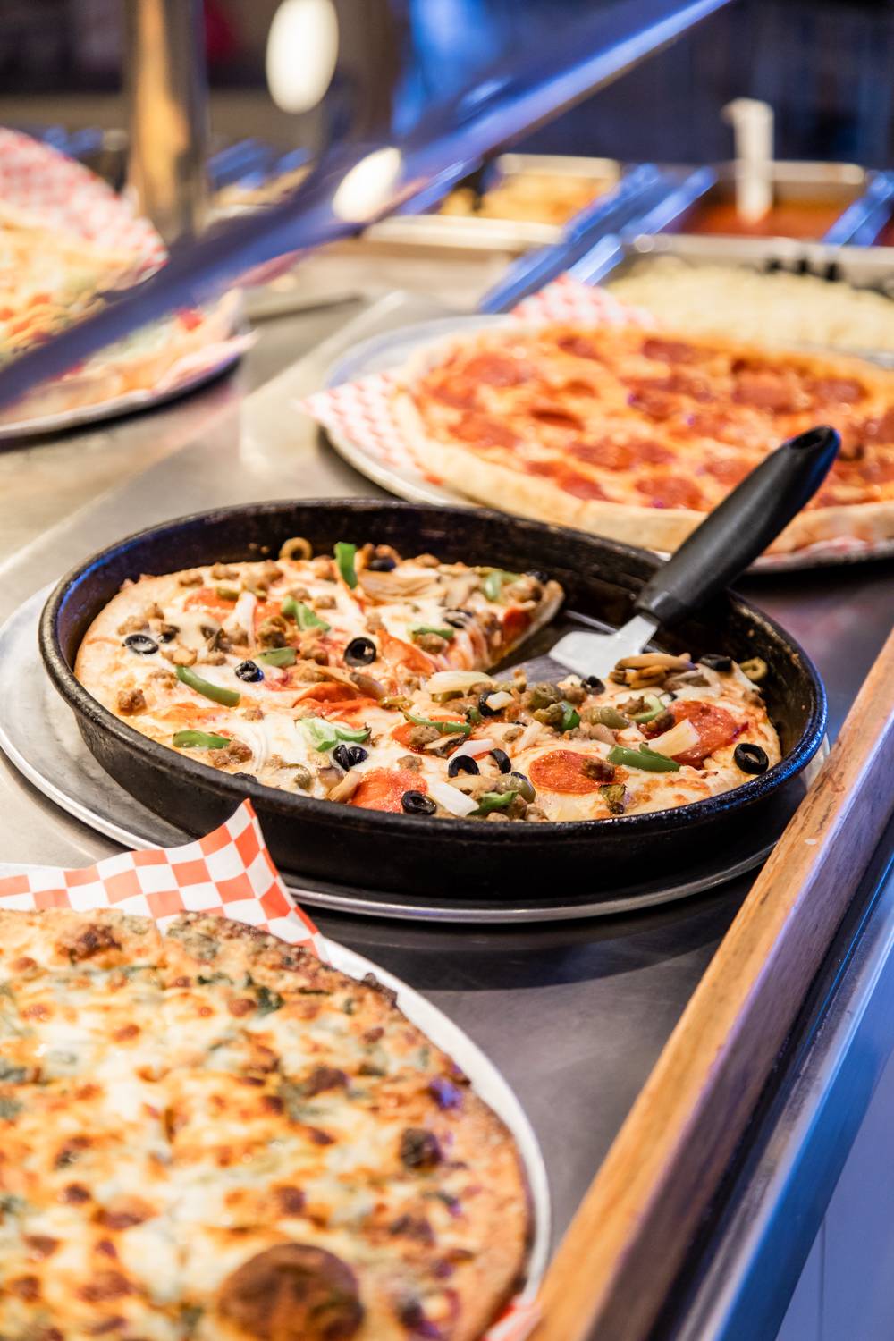 Pizza Inn | restaurant | 1801 Mangum Rd, Houston, TX 77092, USA | 7138612389 OR +1 713-861-2389