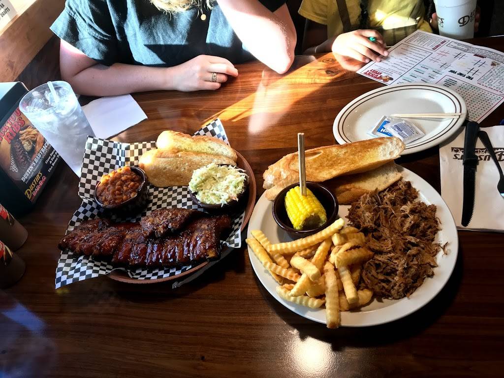 Dustins Bar-B-Q | restaurant | 14516 E Colonial Dr, Orlando, FL 32828, USA | 4072032576 OR +1 407-203-2576