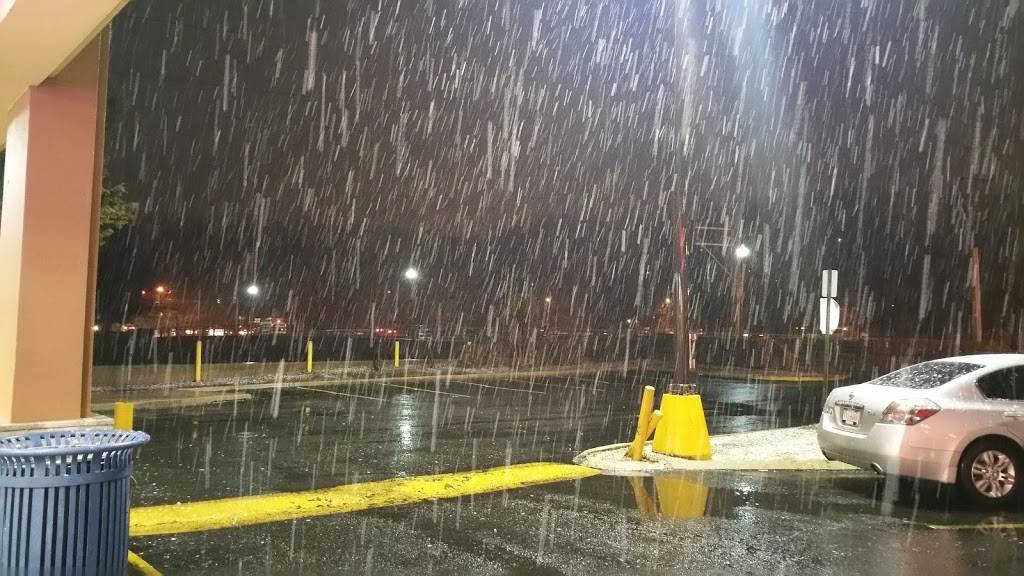 Rickys Sports Bar | restaurant | 4124 Mt Vernon Ave, Alexandria, VA 22305, USA | 5718009603 OR +1 571-800-9603