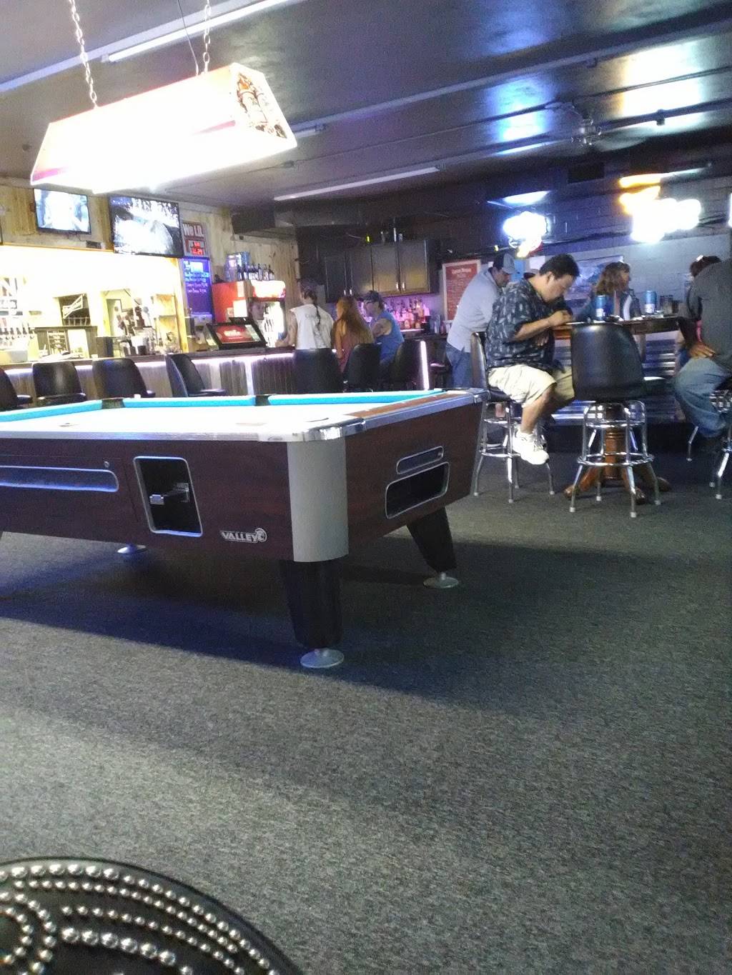 KNJs Sports Bar | restaurant | 1909 NE Seward Ave, Topeka, KS 66616, USA | 7852466355 OR +1 785-246-6355