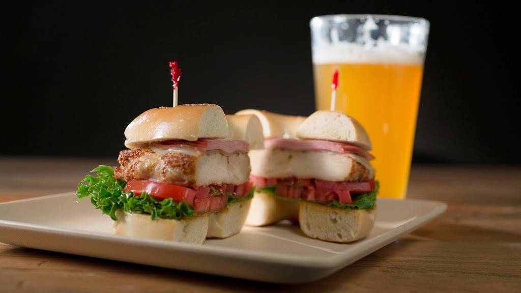 Macados | meal takeaway | 1950 Deyerle Ave, Harrisonburg, VA 22801, USA | 5404342106 OR +1 540-434-2106