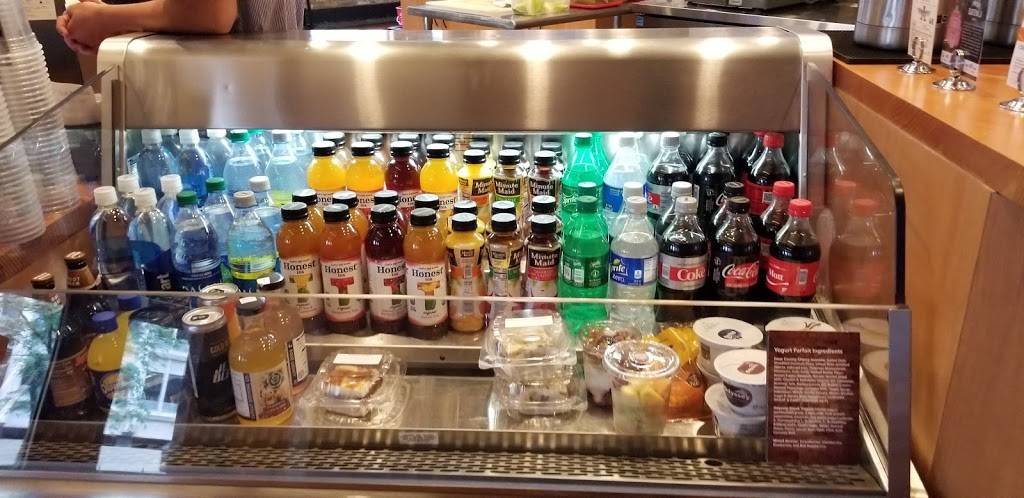 600 East Cafe | cafe | 600 E Wisconsin Ave, Milwaukee, WI 53202, USA | 8446003278 OR +1 844-600-3278