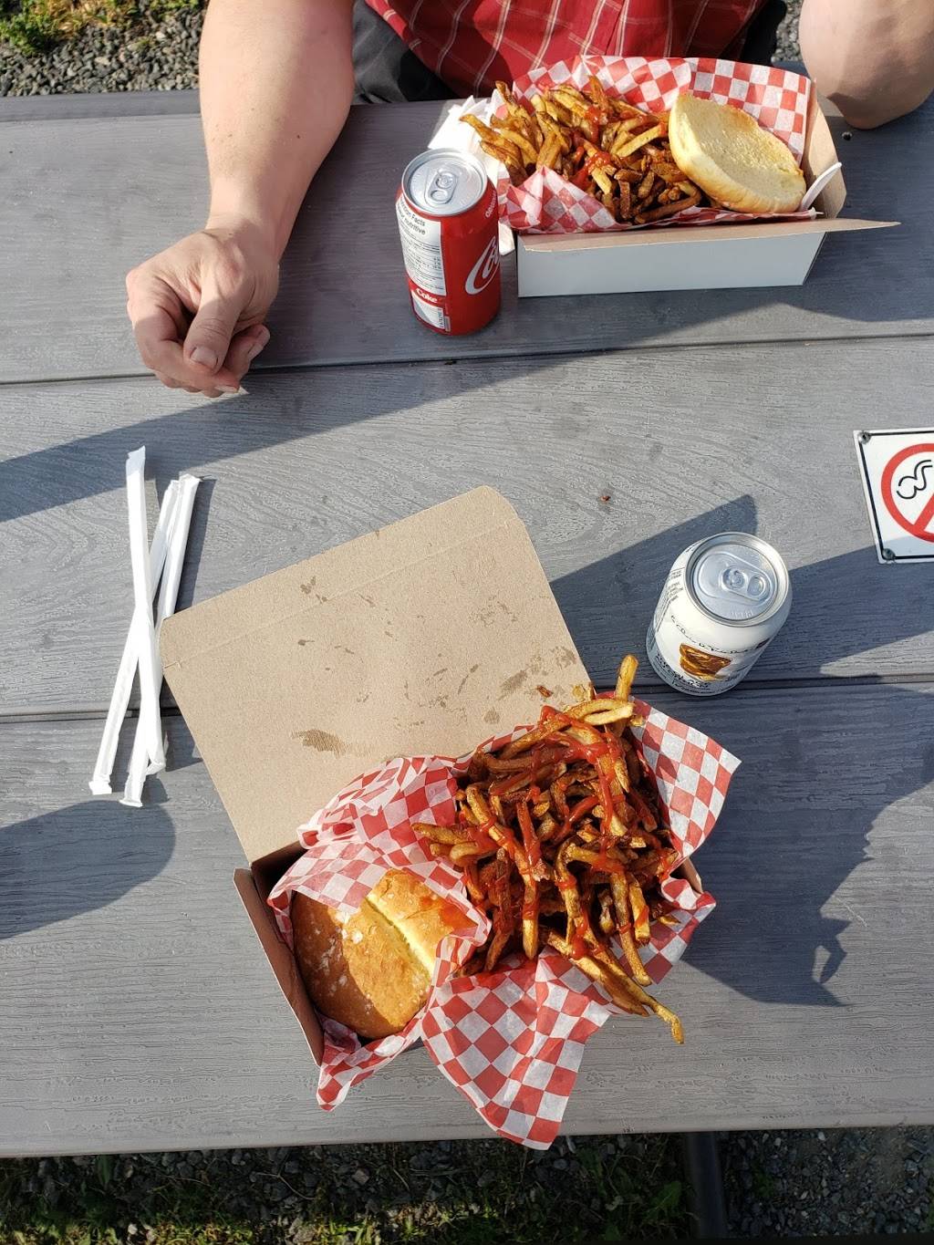 RetroFRIES | restaurant | 240 Gore St E, Perth, ON K7H 3C7, Canada | 6134532633 OR +1 613-453-2633