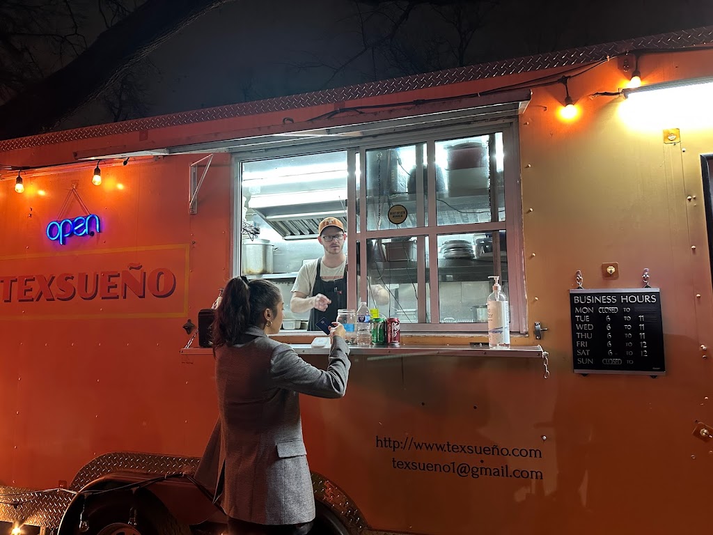 Texsueño | restaurant | 3400 Comsouth Dr, Austin, TX 78744, USA | 5128154299 OR +1 512-815-4299