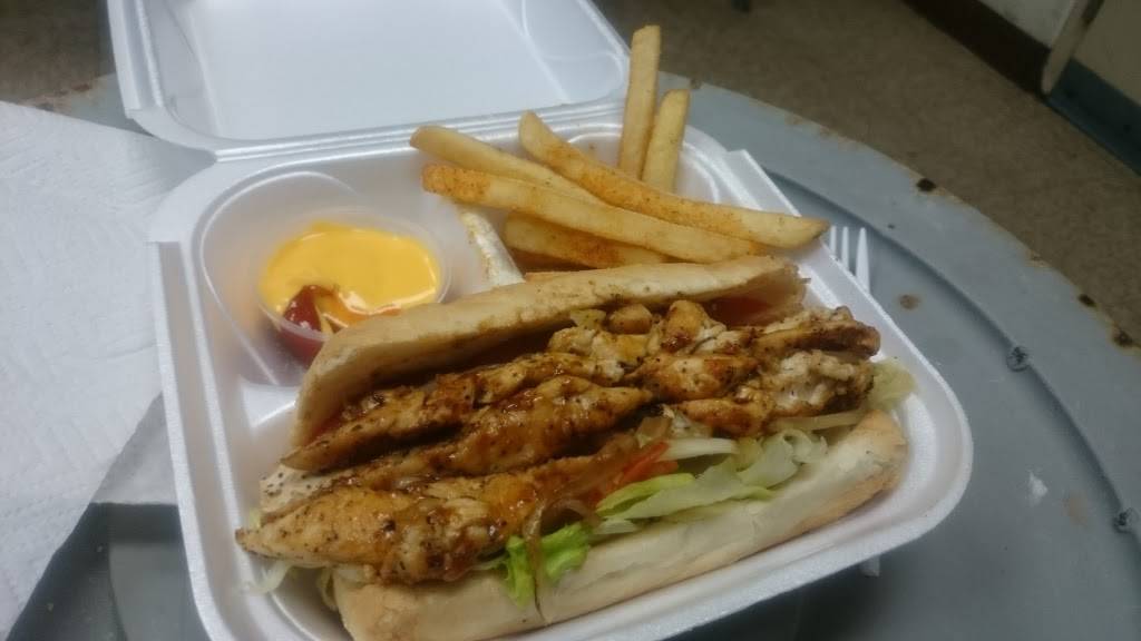 Buffalo Sams | restaurant | 508 S Kostner Ave, Chicago, IL 60624, USA | 7735334000 OR +1 773-533-4000