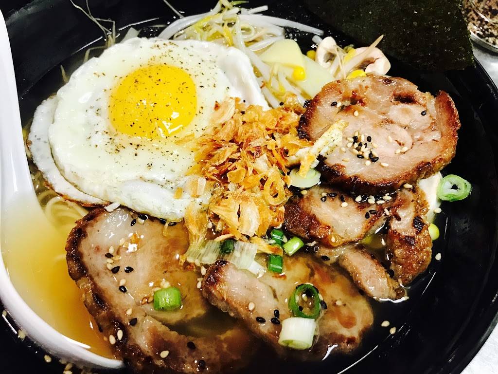 Lees Asian Cuisine | restaurant | 3140 Dougall Ave, Windsor, ON N9E 1S6, Canada | 5199690333 OR +1 519-969-0333