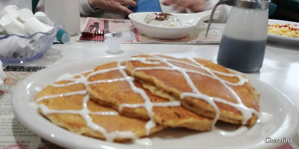 Spring House Family Restaurant | restaurant | 3841 US-17 BUS, Murrells Inlet, SC 29576, USA | 8433572785 OR +1 843-357-2785