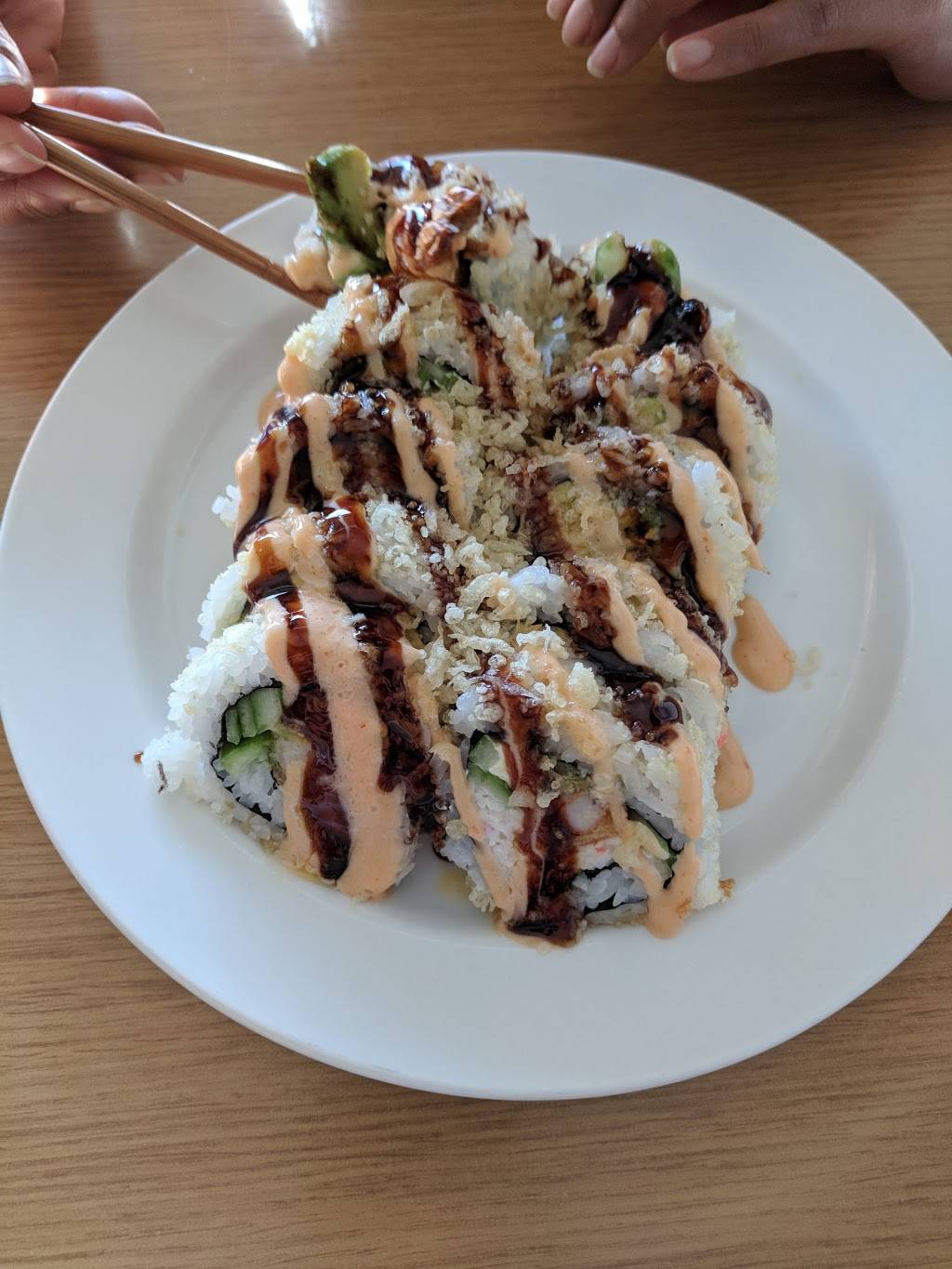 Sushi Plus | restaurant | 27170 Lakeview Dr, Helendale, CA 92342, USA | 7602455511 OR +1 760-245-5511