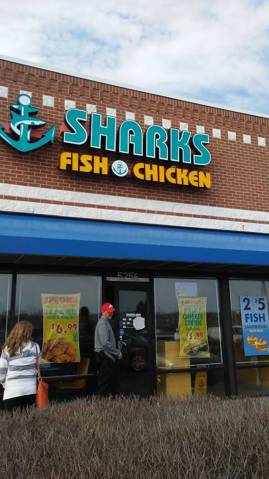 Sharks Fish & Chicken | restaurant | 5256 Salem Ave, Trotwood, OH 45426, USA | 9378374166 OR +1 937-837-4166