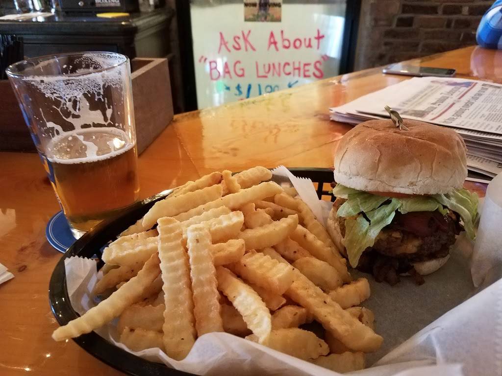 Munjoy Hill Tavern | restaurant | 189 Congress St, Portland, ME 04101, USA | 2075360918 OR +1 207-536-0918