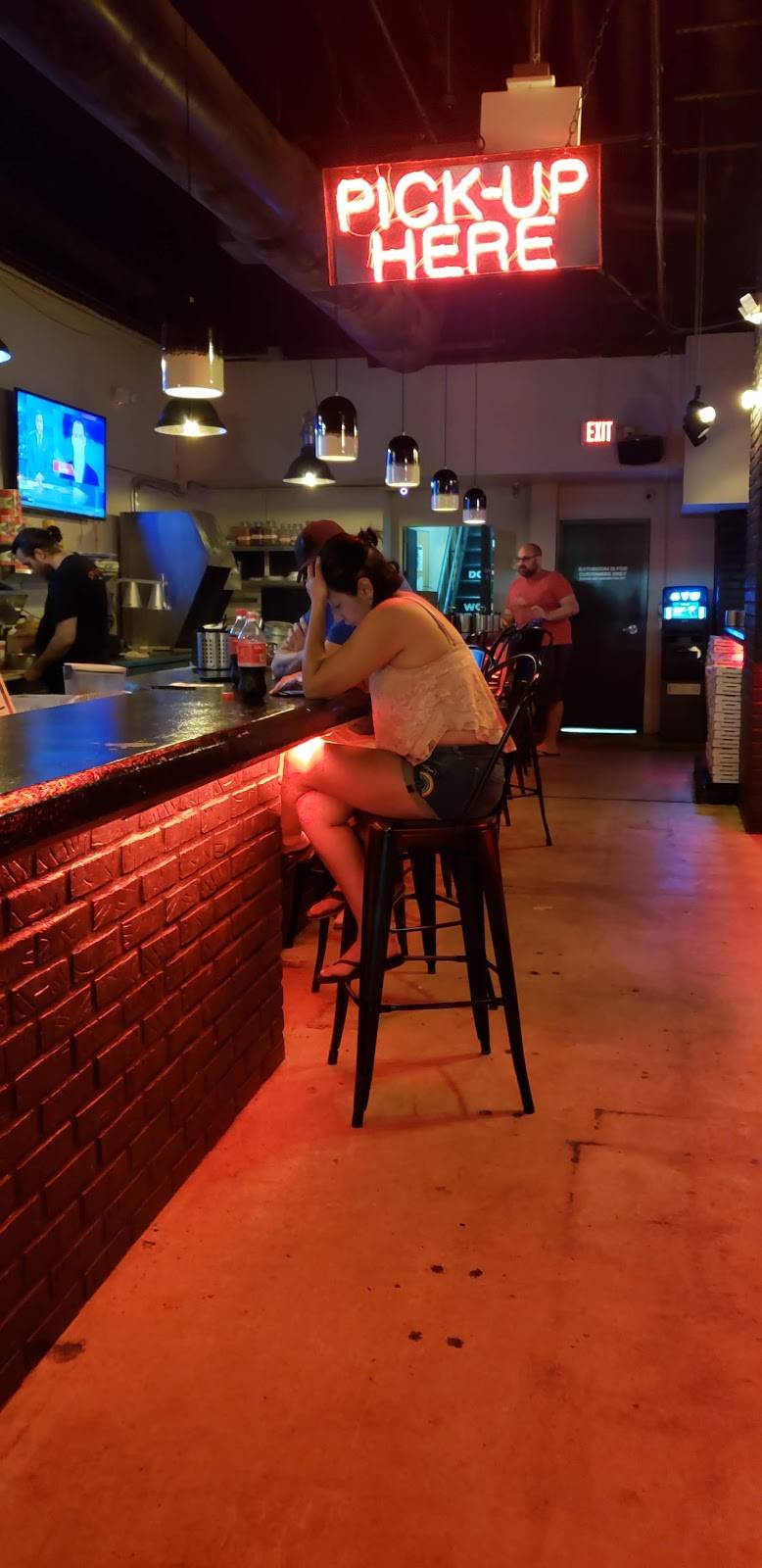 Pizza Bar | restaurant | 1627 Collins Ave, Miami Beach, FL 33139, USA | 3056726880 OR +1 305-672-6880