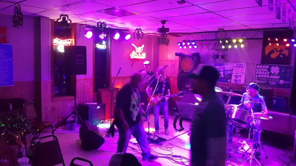 Doris Tavern | restaurant | 733 S Roosevelt Ave, Burlington, IA 52601, USA | 3197529038 OR +1 319-752-9038