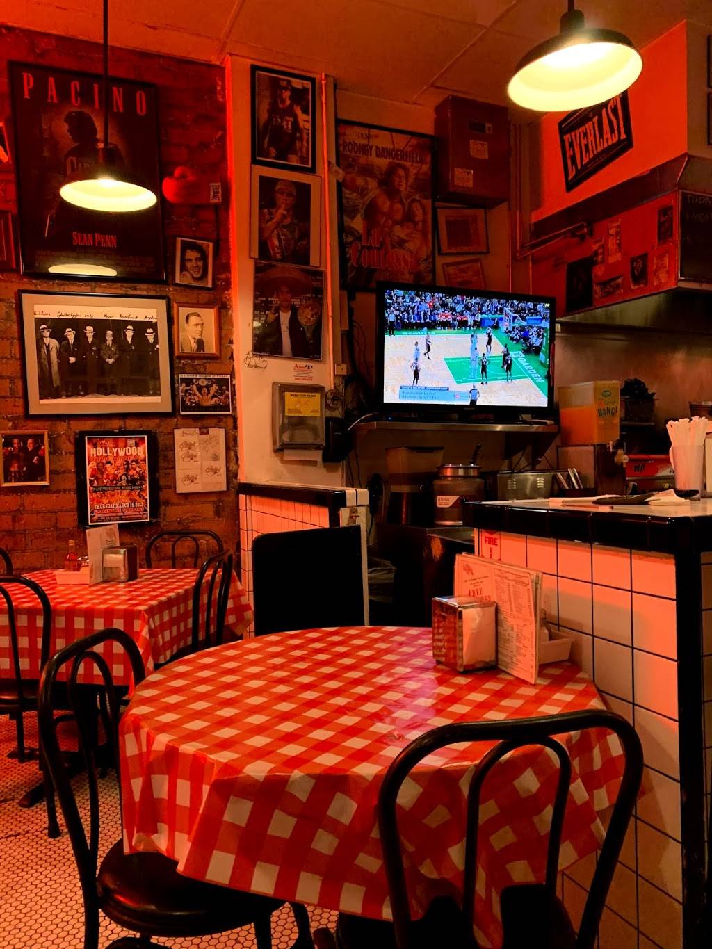 Mulberry Street Pizzeria | restaurant | 347 N Canon Dr, Beverly Hills, CA 90210, USA | 3102478998 OR +1 310-247-8998