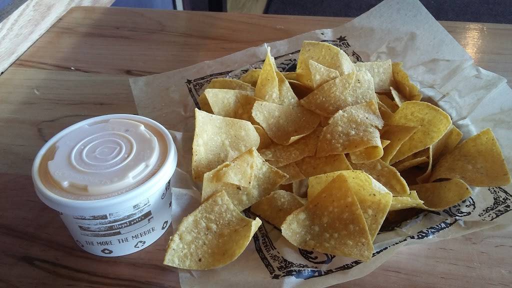 Illegal Petes DU | restaurant | 1744 E Evans Ave, Denver, CO 80210, USA | 7209742198 OR +1 720-974-2198