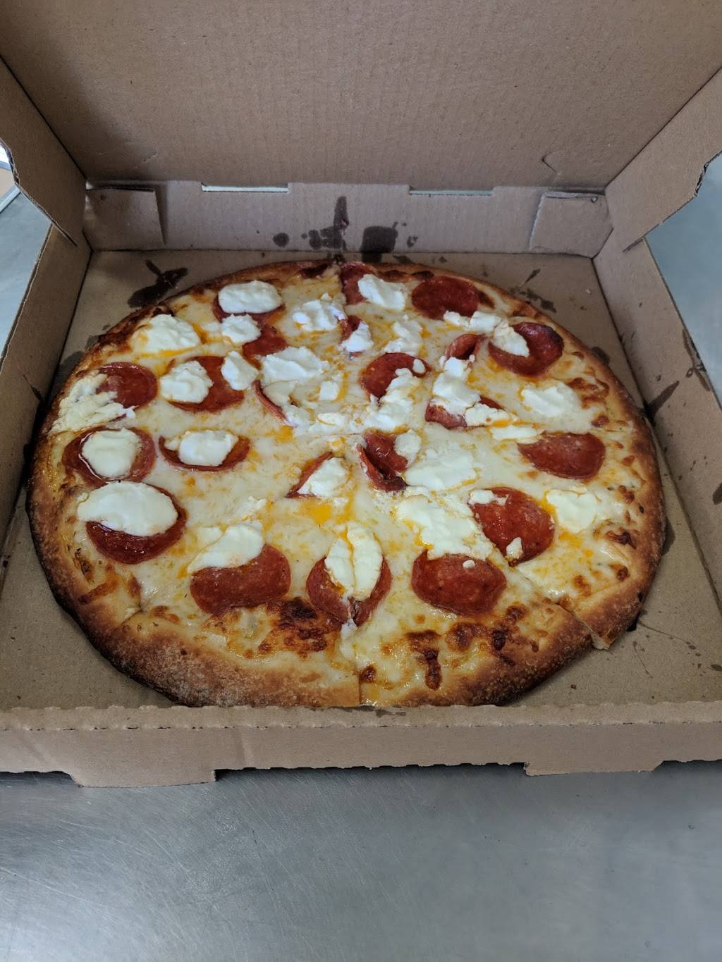 Roccos Pizza Deli | restaurant | 205 W Mission Ave, Escondido, CA 92025, USA | 7607389095 OR +1 760-738-9095