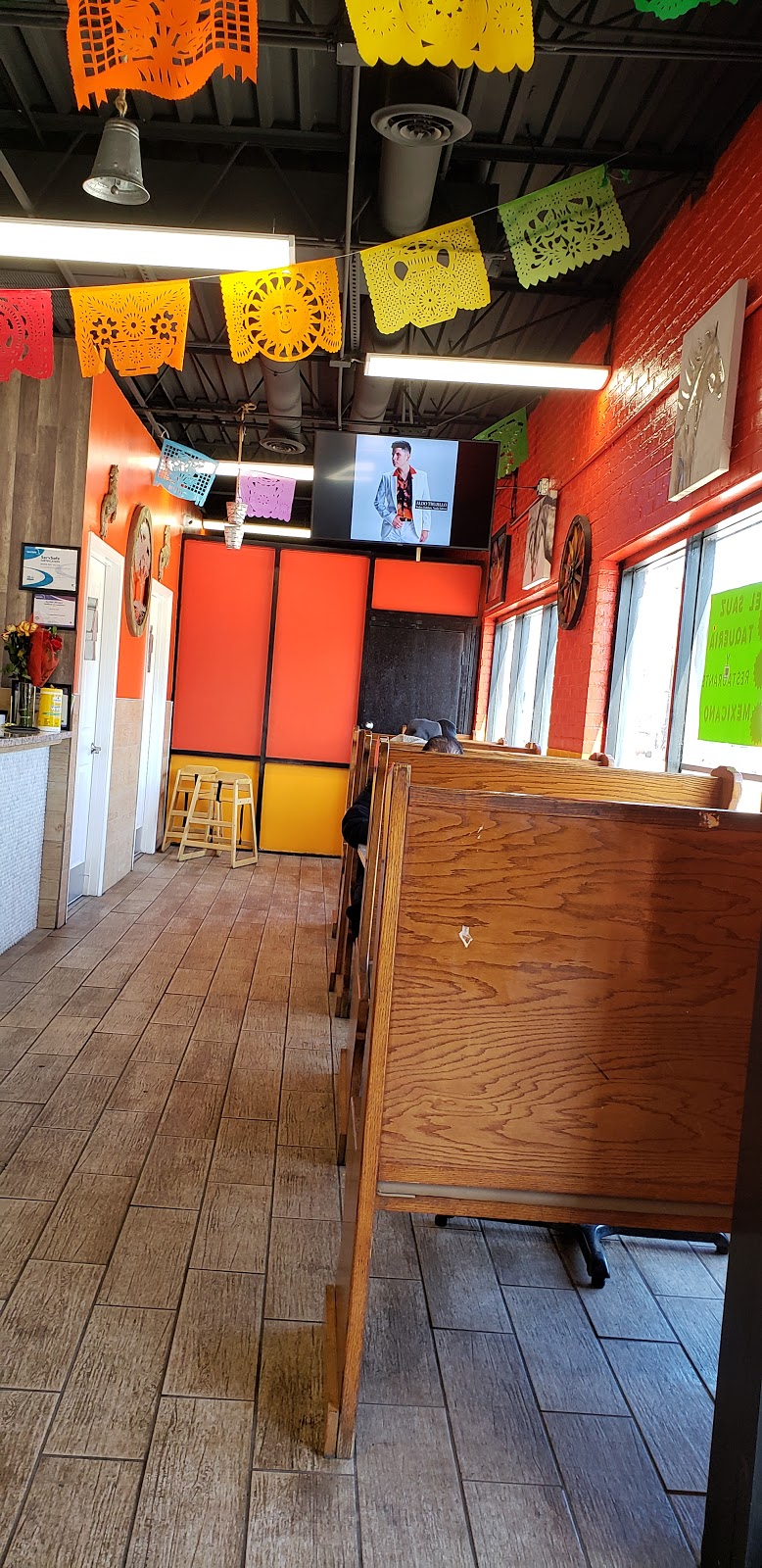 El Sauz Taqueria | restaurant | 2000 W 51st St, Chicago, IL 60609, USA | 7734248431 OR +1 773-424-8431