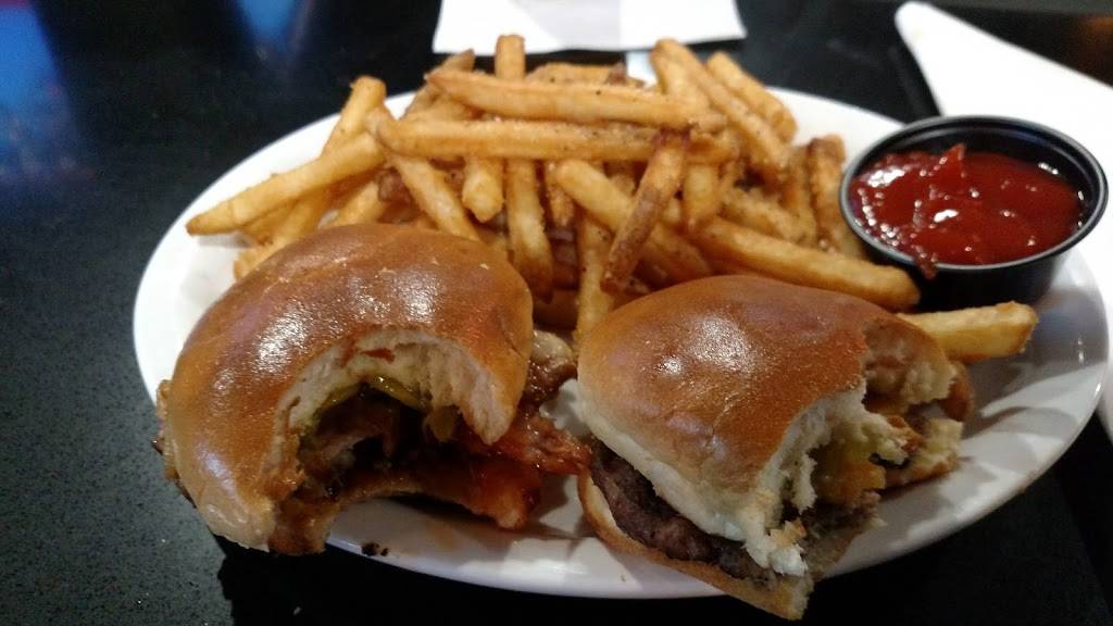 Native Grill & Wings | restaurant | 318 E Brown Rd #112, Mesa, AZ 85201, USA | 4804644383 OR +1 480-464-4383