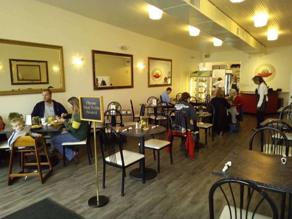 Cheeze Factory Restaurant | restaurant | 618 Oak St, Baraboo, WI 53913, USA | 6084484804 OR +1 608-448-4804