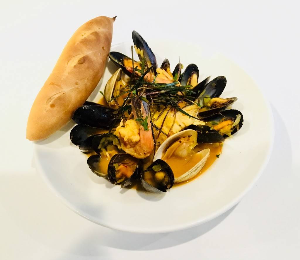 The Greek Flame | restaurant | 1835, 147 Terrace St, Haworth, NJ 07641, USA | 2012446635 OR +1 201-244-6635