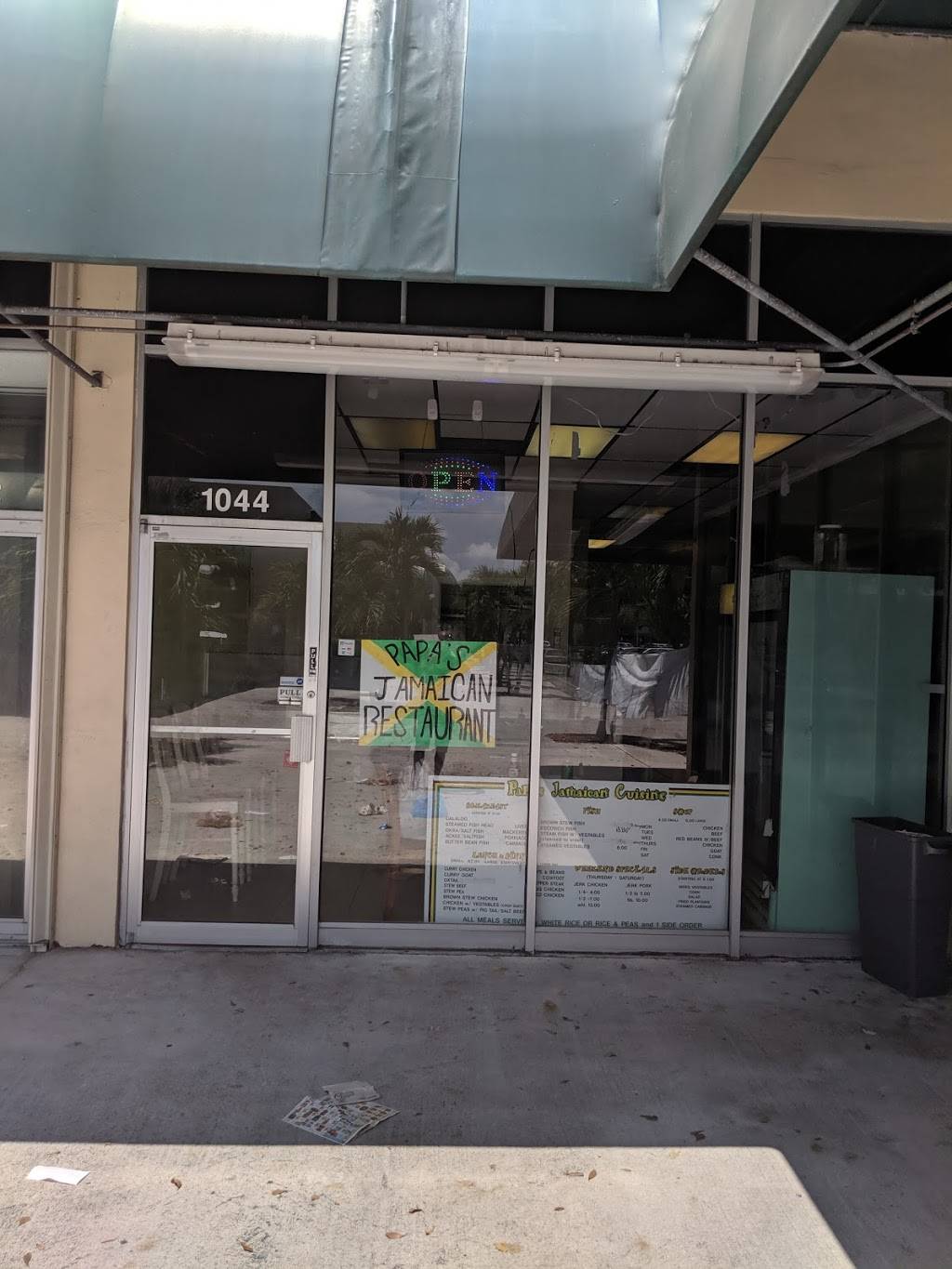 J M Papas Soulfood | restaurant | 1044 NW 10th Ave, Fort Lauderdale, FL 33311, USA | 7543125015 OR +1 754-312-5015