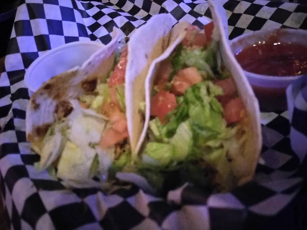 Fuzzys Sports Bar & Grill | restaurant | 1270 S Highland Ave, Clearwater, FL 33756, USA | 7274459600 OR +1 727-445-9600