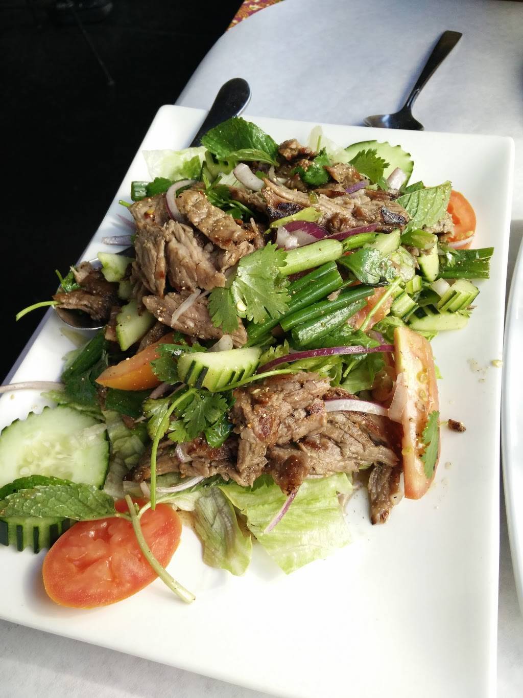 Saladang Garden | restaurant | 383 S Fair Oaks Ave, Pasadena, CA 91105, USA | 6267935200 OR +1 626-793-5200