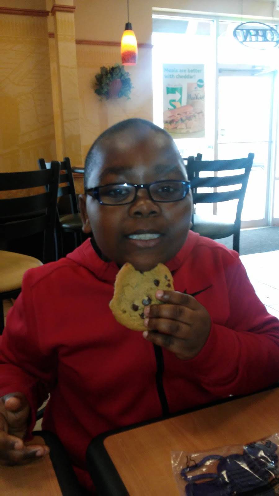 Subway | restaurant | 8104 National Turnpike, Louisville, KY 40214, USA | 5023639045 OR +1 502-363-9045