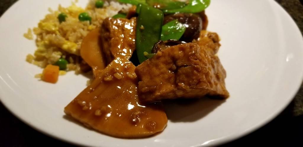 Red Ginger China Bistro | restaurant | 40405 Winchester Rd #101, Temecula, CA 92591, USA | 9512961625 OR +1 951-296-1625