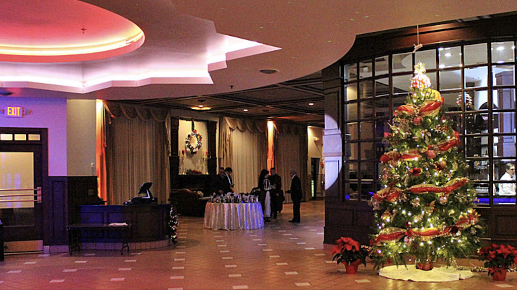 Royal Palace Restaurant & Banquet Hall | restaurant | 31920 Van Dyke Ave, Warren, MI 48093, USA | 5868836378 OR +1 586-883-6378