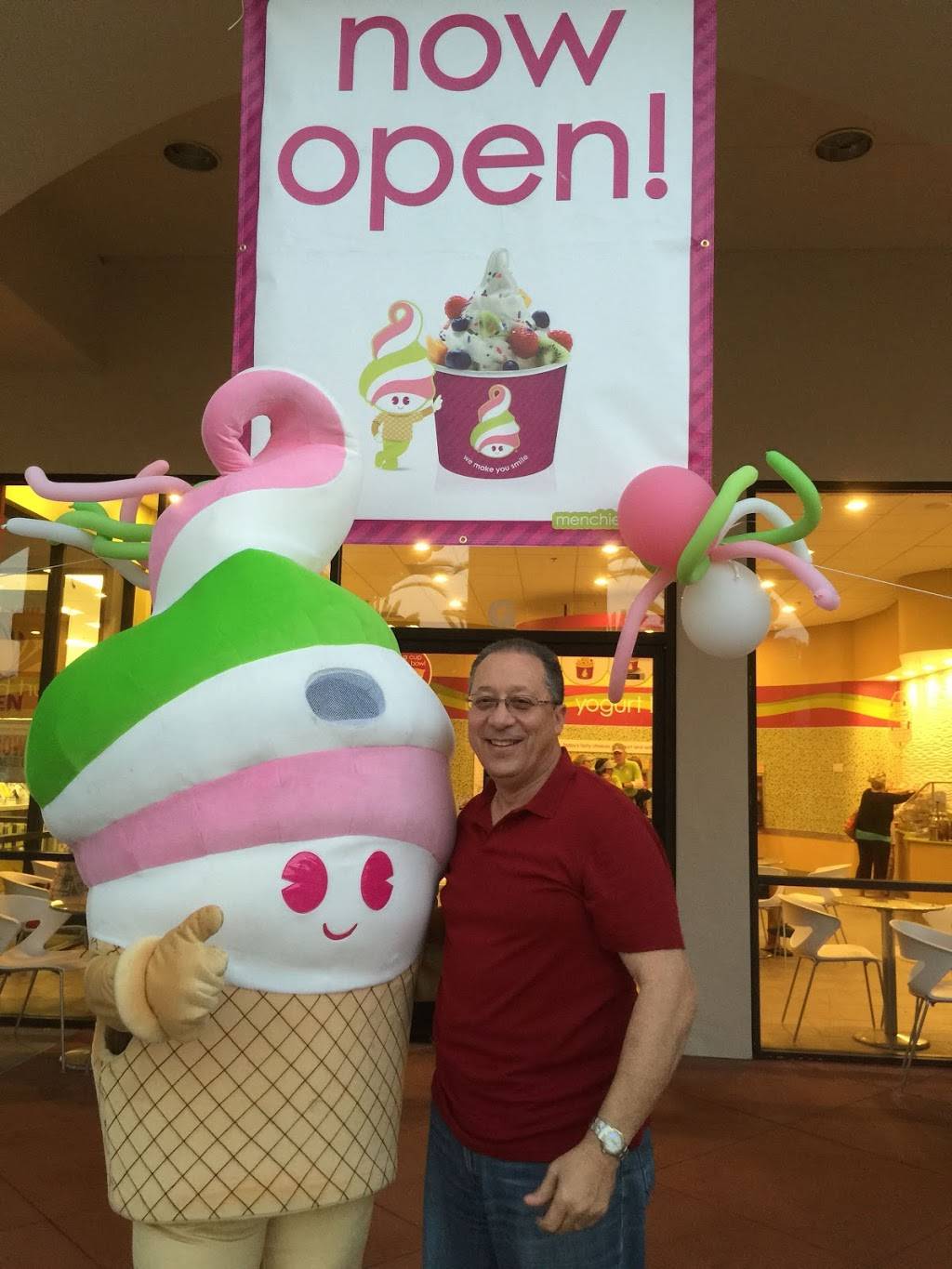 Menchies Frozen Yogurt | bakery | 943 Avenida Pico Bldg 5, San Clemente, CA 92673, USA | 9499101331 OR +1 949-910-1331
