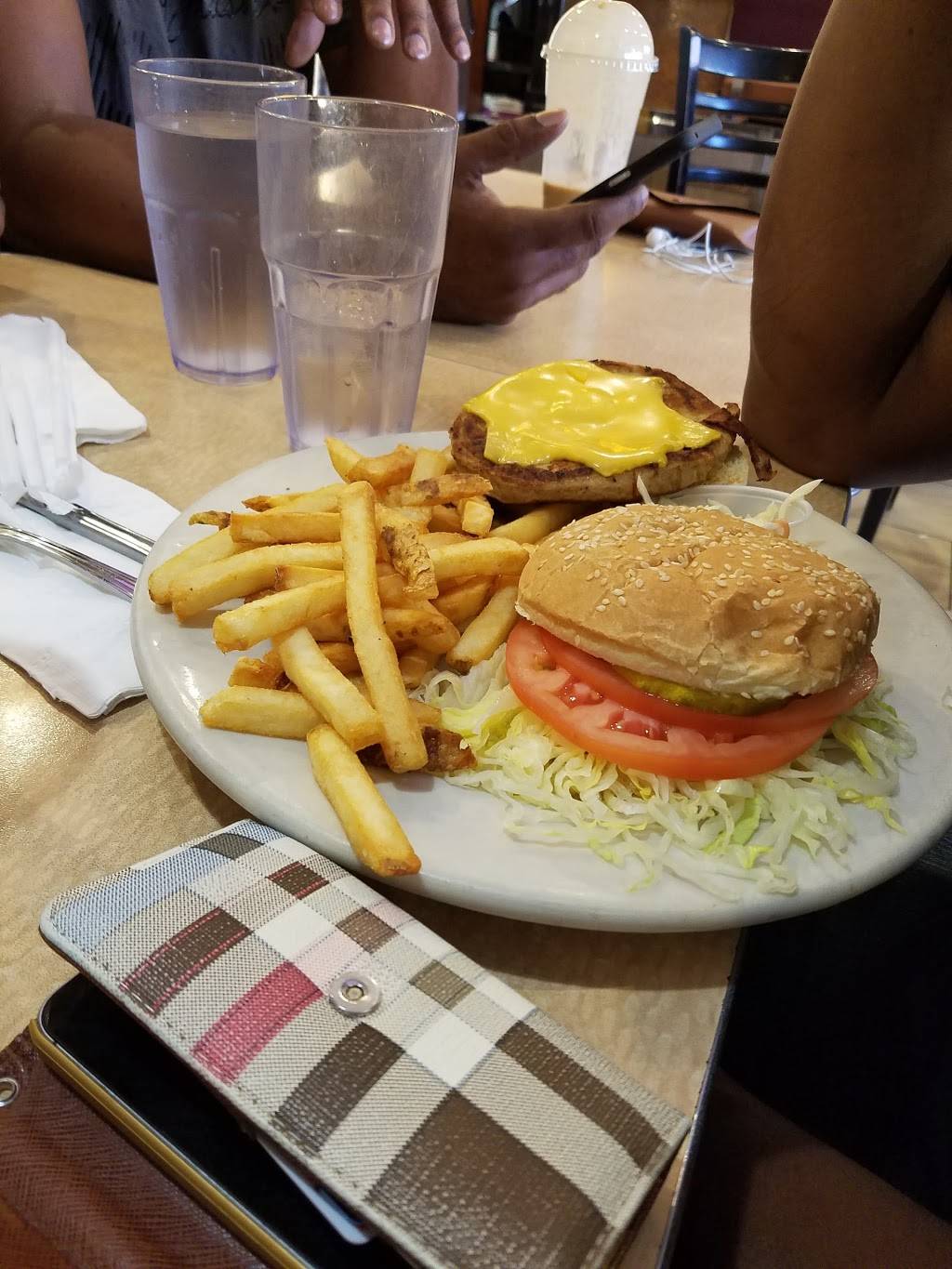 Corkys | restaurant | 2537 Grand Concourse, Bronx, NY 10468, USA | 7189332484 OR +1 718-933-2484