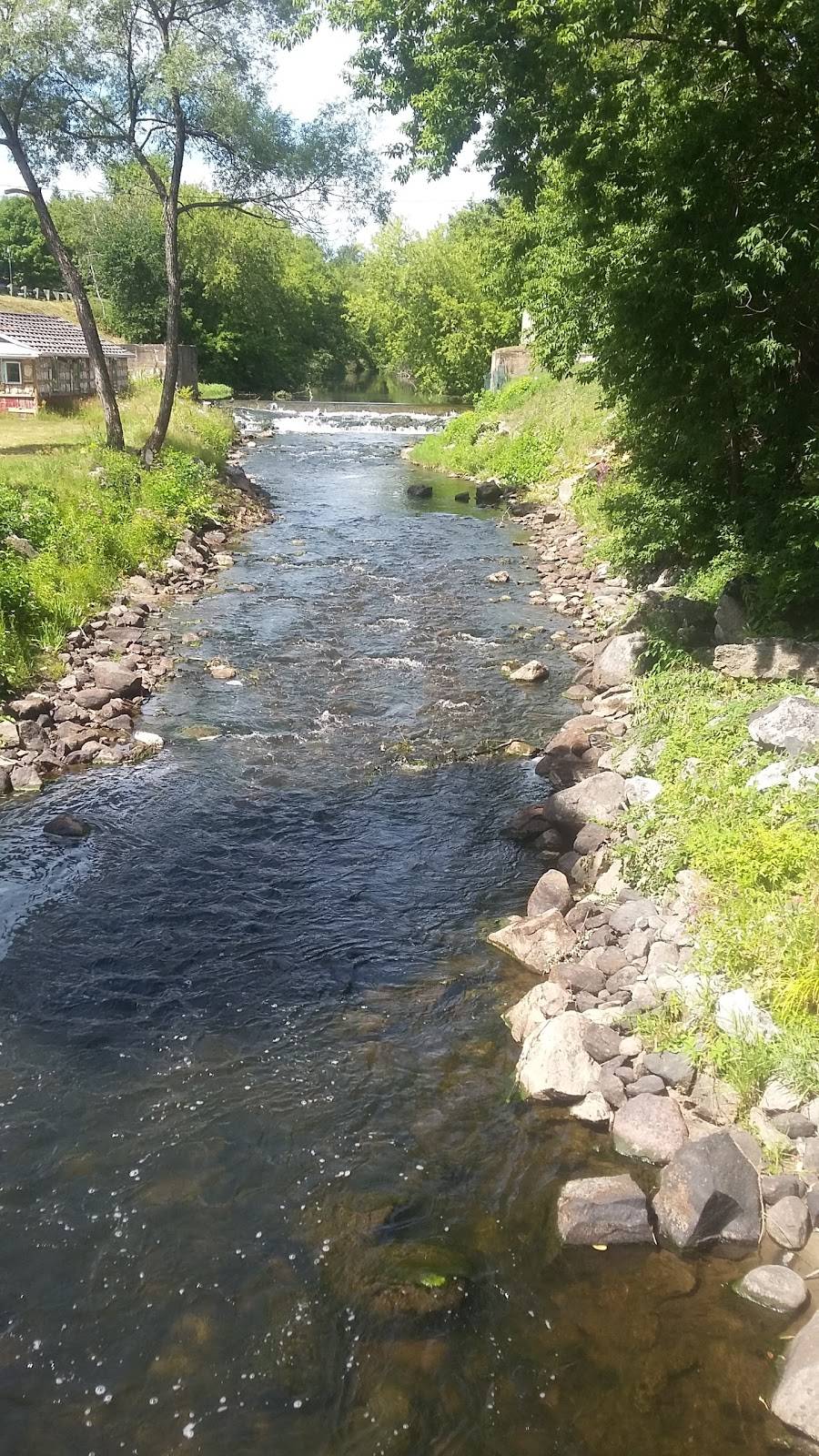 Casse-Croûte chez Ti-Ray | restaurant | 31 Route Principale O, Sainte-Cécile-de-Masham, QC J0X 2W0, Canada | 8194561222 OR +1 819-456-1222