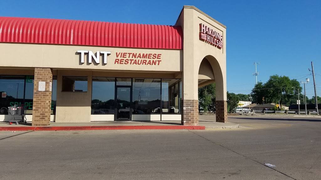 TNT Vietnamese Restaurant | restaurant | 3452 Martin Luther King Jr Pkwy, Des Moines, IA 50310, USA | 5152777790 OR +1 515-277-7790