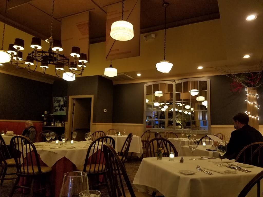 Alexanders | restaurant | 105 S Jefferson St, Roanoke, VA 24011, USA | 5409826983 OR +1 540-982-6983