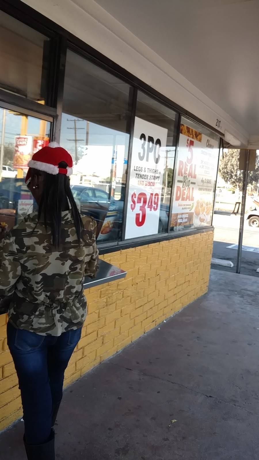 Churchs Chicken | restaurant | 217 N Central Ave, Compton, CA 90220, USA | 3106376689 OR +1 310-637-6689