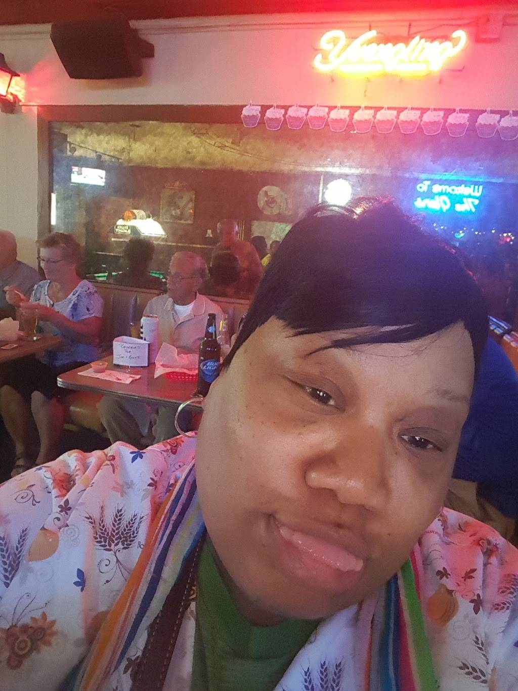 The Glens | restaurant | 358 E Glenwood Ave, Akron, OH 44310, USA | 3303764811 OR +1 330-376-4811