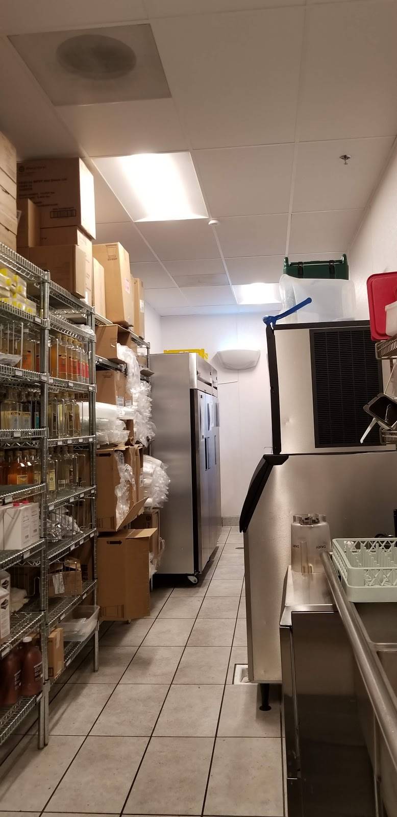 Starbucks | cafe | 491 North N J St, Tulare, CA 93274, USA | 5596841310 OR +1 559-684-1310