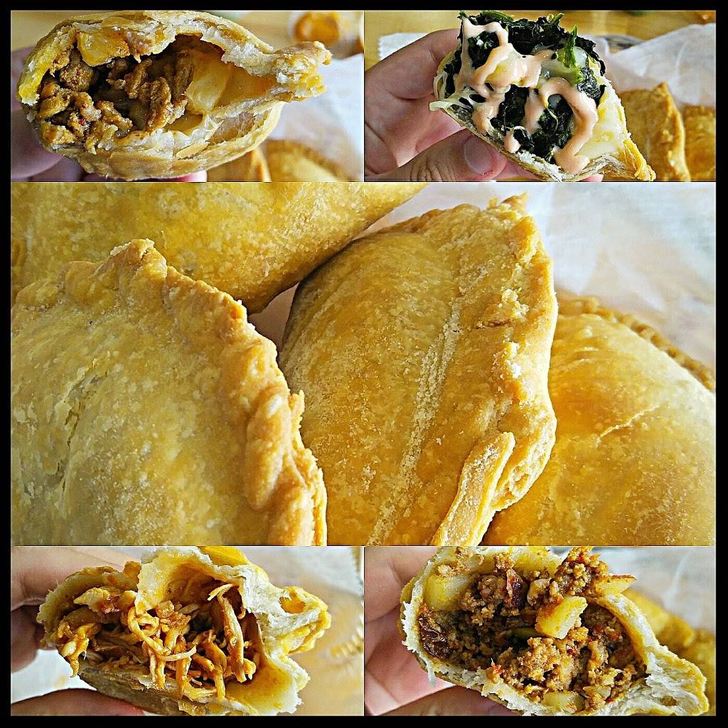 Litos Empanadas | restaurant | 2566 N Clark St, Chicago, IL 60614, USA | 7738571337 OR +1 773-857-1337