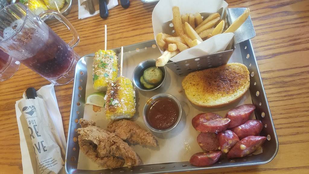 Chilis Grill & Bar | meal takeaway | 6775 Fallbrook Ave, West Hills, CA 91307, USA | 8187049537 OR +1 818-704-9537